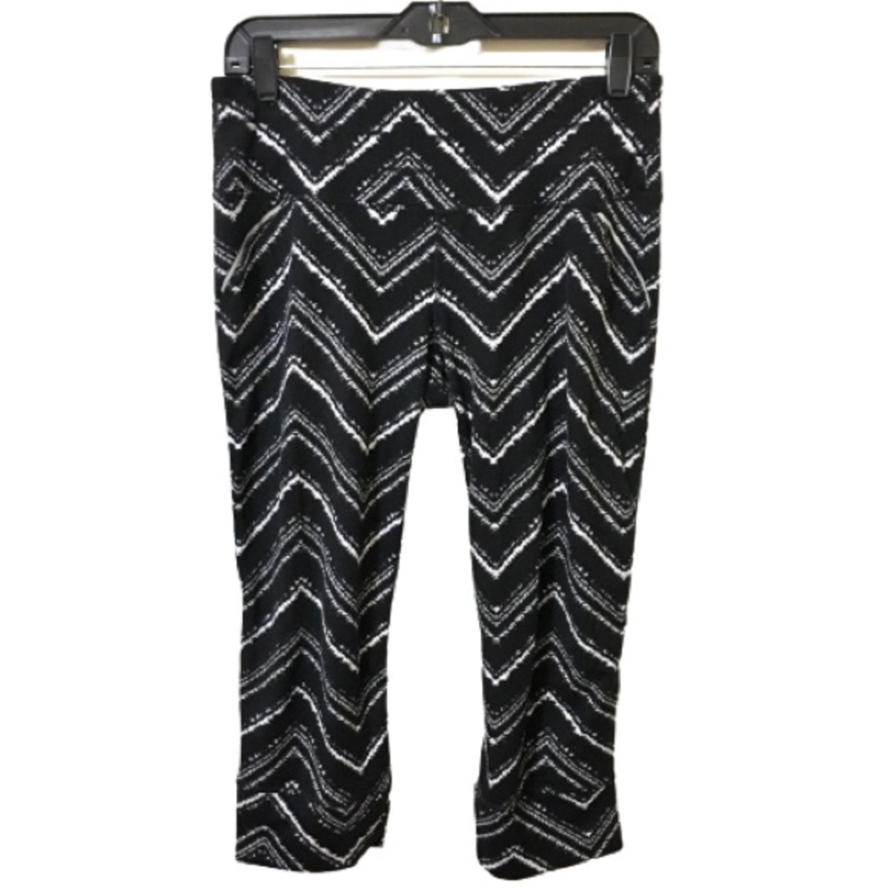 Athleta Zig-Zag Relay Capri - Black/White - Sz M
